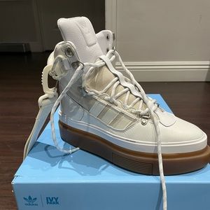 Ivy Park Super Sleek Boot